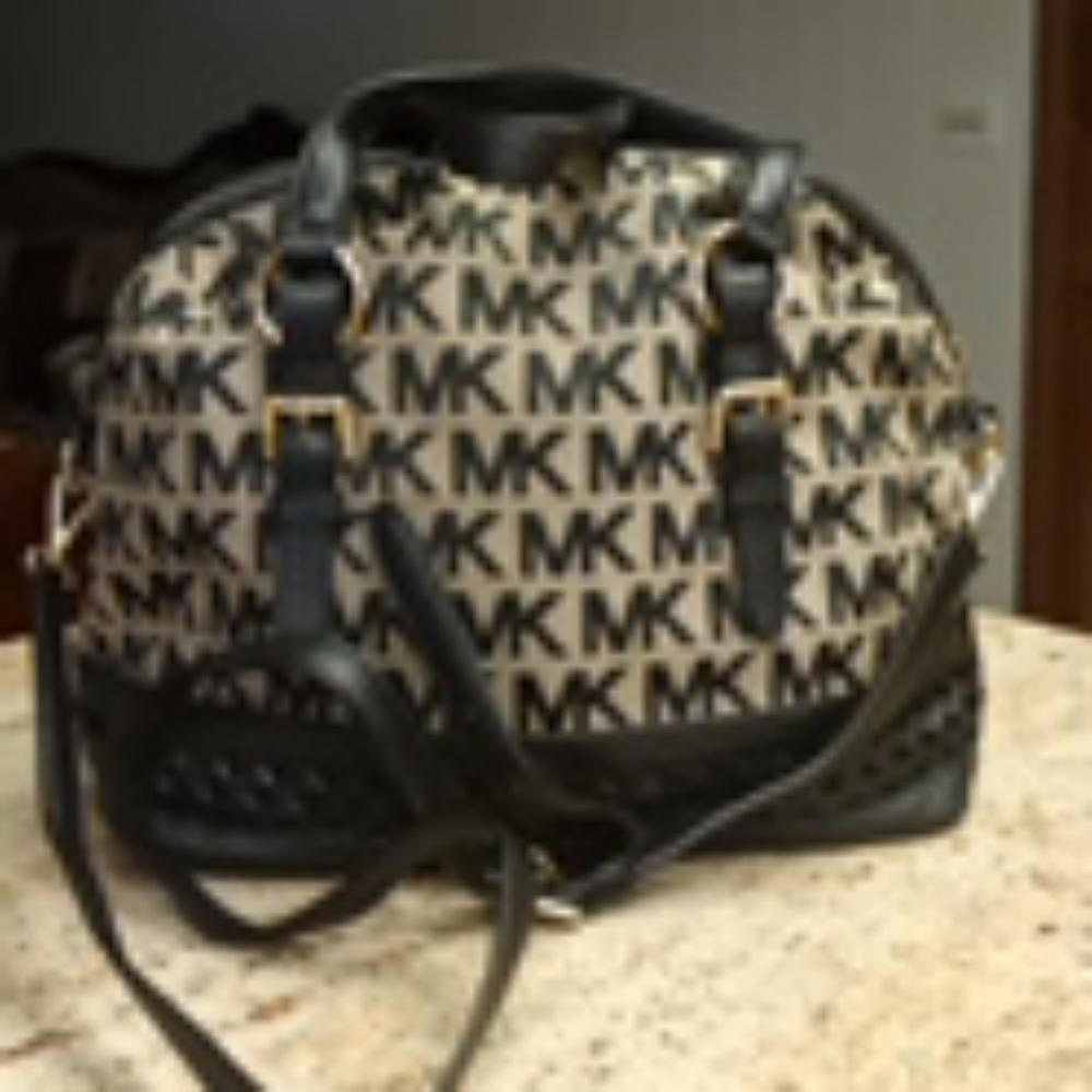 Purse - Picture 2 of 4